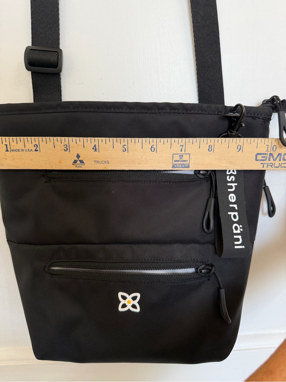 Sherpani Black Compact Crossbody Sling Bag - Picture 7 of 15
